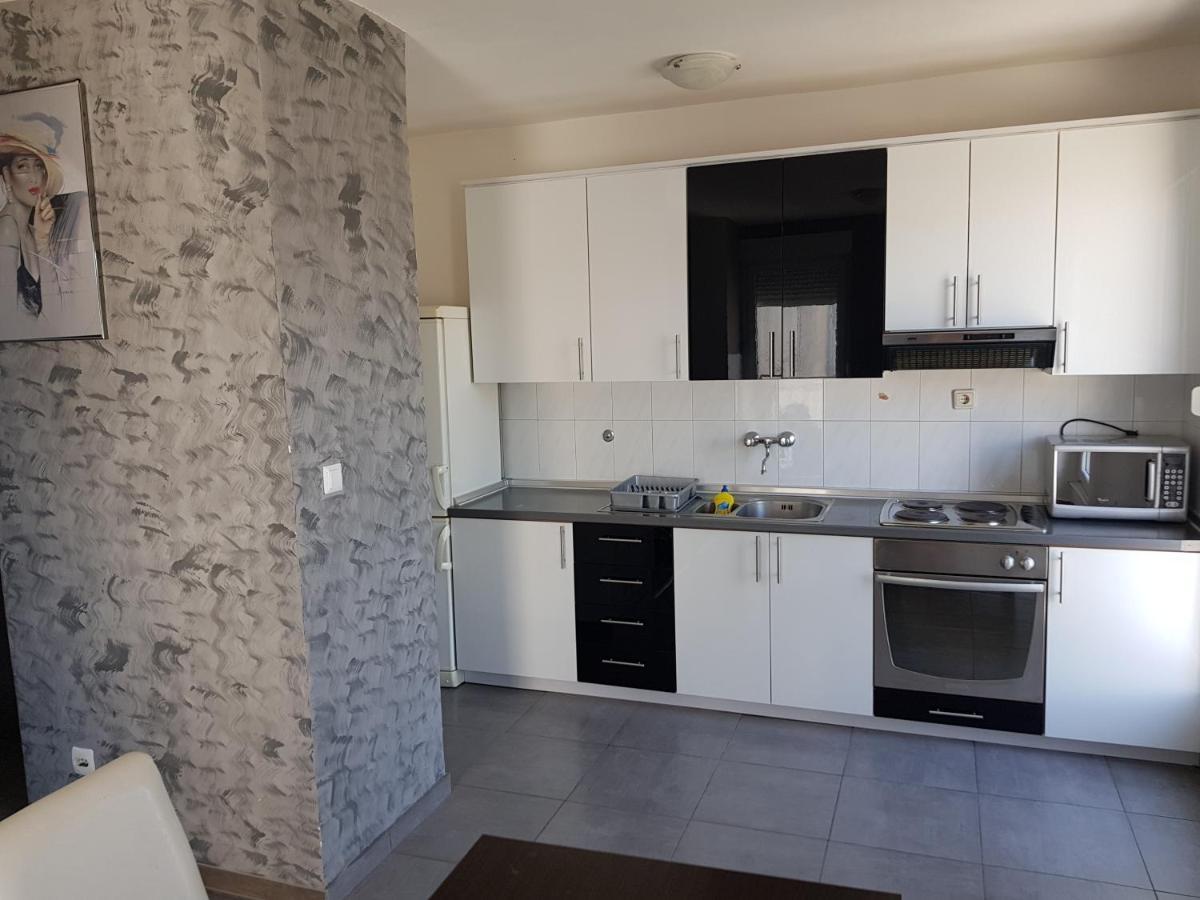 Apartman Duzel Apartment สปลิท ภายนอก รูปภาพ