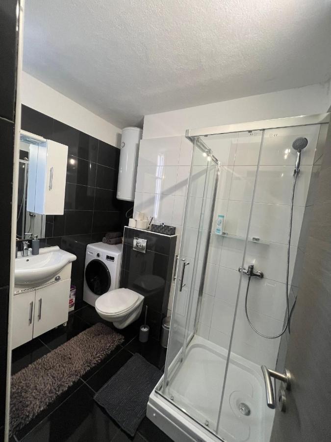 Apartman Duzel Apartment สปลิท ภายนอก รูปภาพ